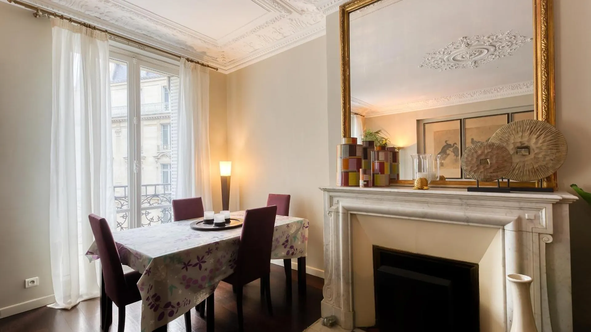 פריז Georges V Champs-Elysees Escapade Familiale